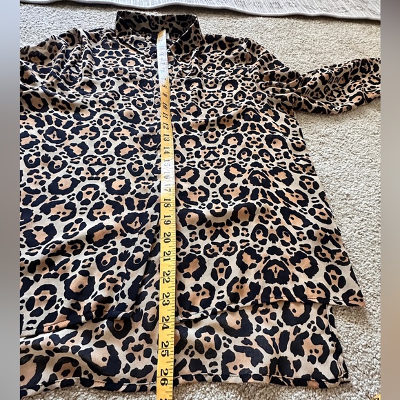 H&M Leopard Print Button-Up Blouse - Picture 10 of 10
